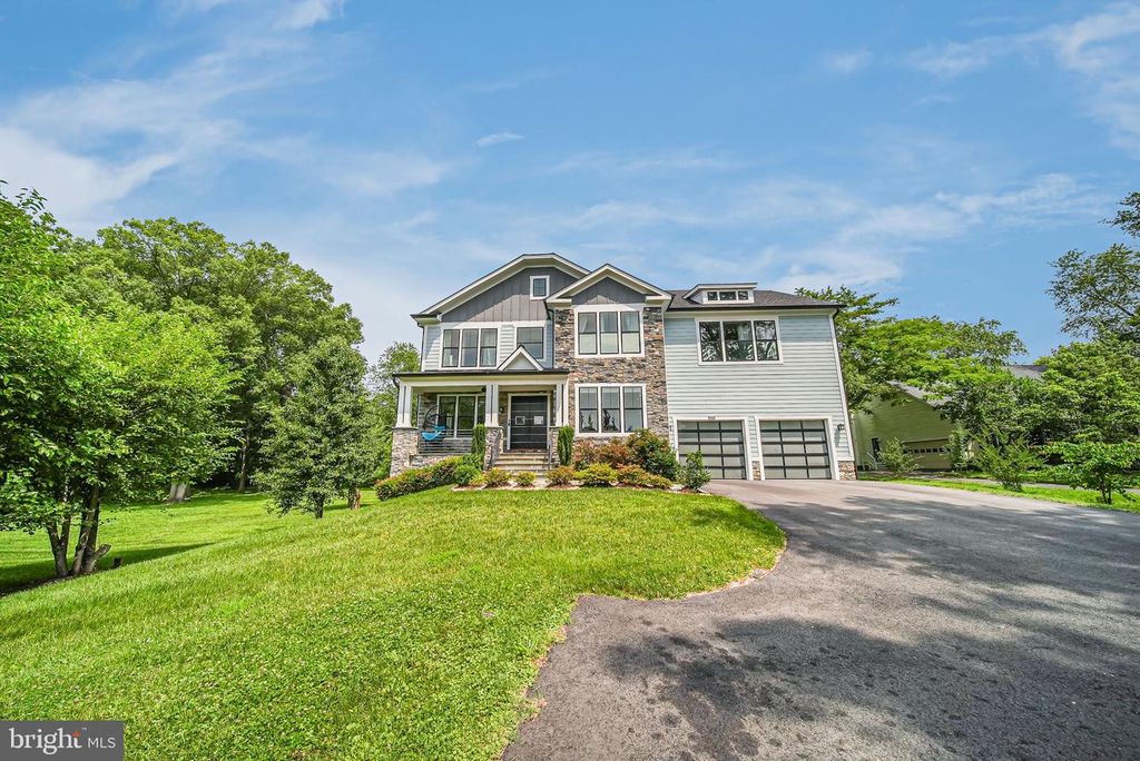 9908 BLAKE LN, Oakton, VA 22124