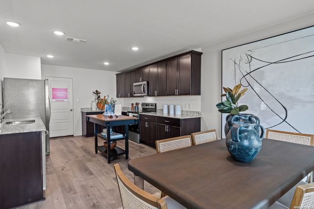 1674 PLANTERS MOON, New Braunfels, TX 78130