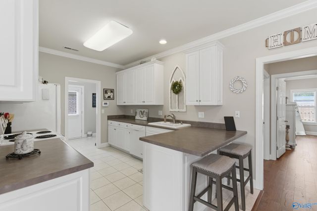 930 Tracey Lane, Decatur, AL 35601