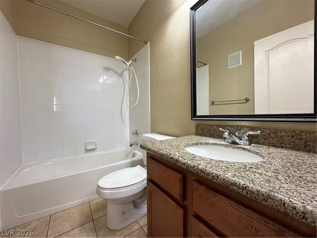 1621 Queen Victoria Street 201, Las Vegas, NV 89144