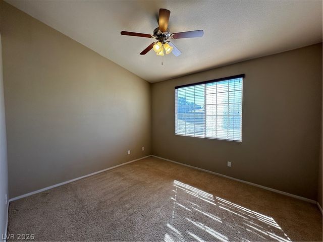 1621 Queen Victoria Street 201, Las Vegas, NV 89144
