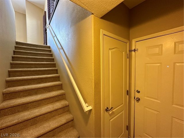 1621 Queen Victoria Street 201, Las Vegas, NV 89144