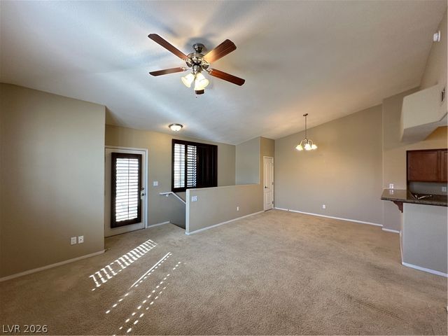 1621 Queen Victoria Street 201, Las Vegas, NV 89144