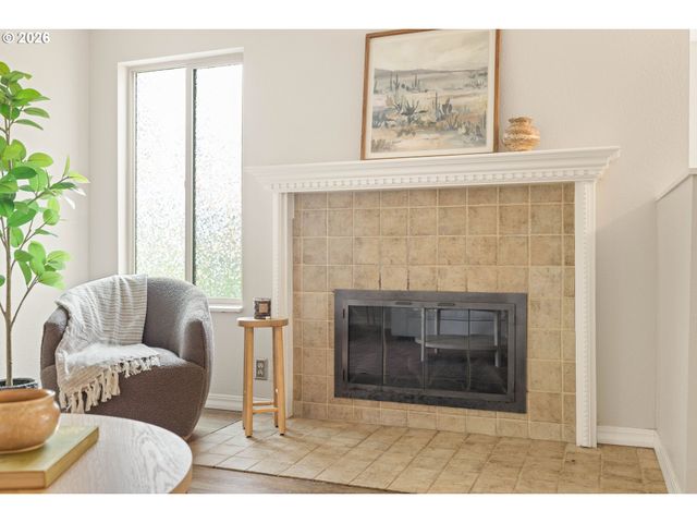 10303 Sw TRAPPER Ter, Beaverton, OR 97008