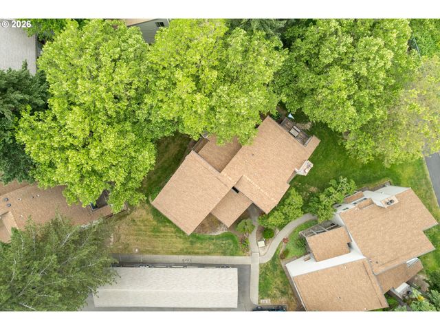 10303 Sw TRAPPER Ter, Beaverton, OR 97008