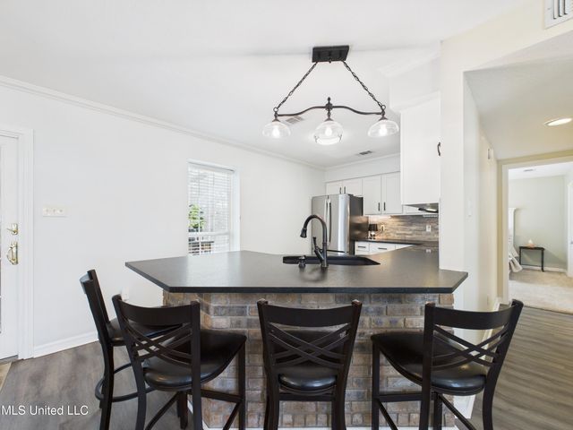 9605 Oakcrest Lane, Ocean Springs, MS 39564