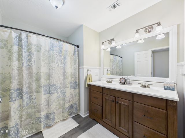 9605 Oakcrest Lane, Ocean Springs, MS 39564