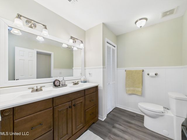 9605 Oakcrest Lane, Ocean Springs, MS 39564