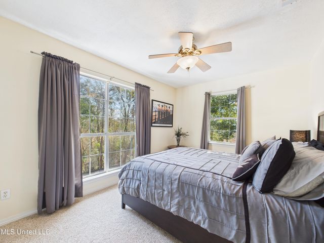 9605 Oakcrest Lane, Ocean Springs, MS 39564