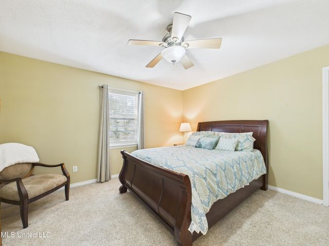 9605 Oakcrest Lane, Ocean Springs, MS 39564