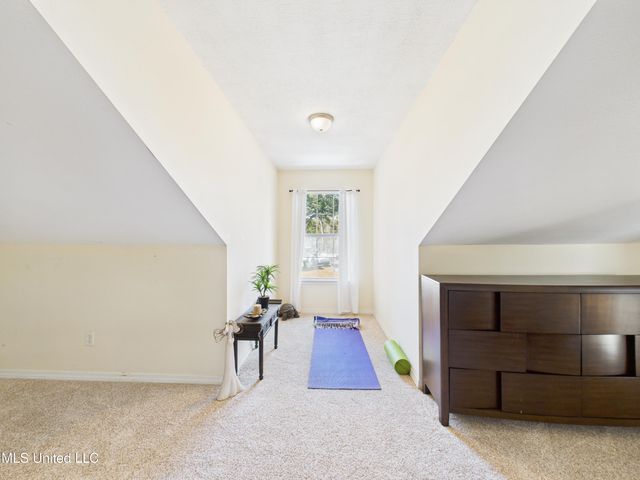 9605 Oakcrest Lane, Ocean Springs, MS 39564