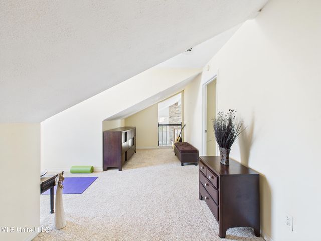 9605 Oakcrest Lane, Ocean Springs, MS 39564