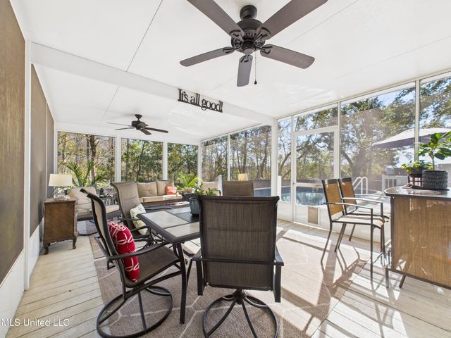 9605 Oakcrest Lane, Ocean Springs, MS 39564