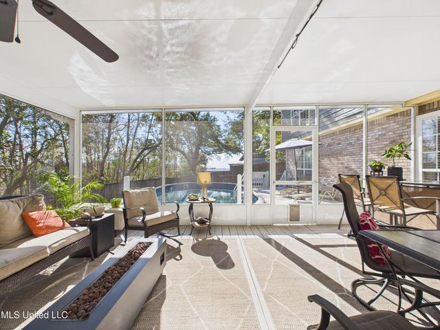 9605 Oakcrest Lane, Ocean Springs, MS 39564