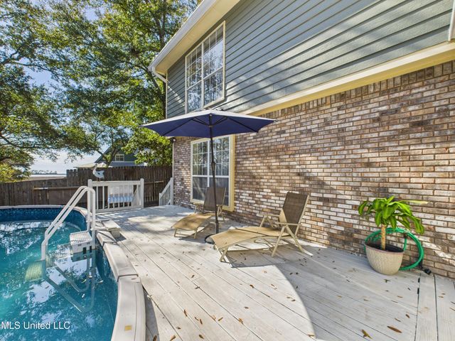 9605 Oakcrest Lane, Ocean Springs, MS 39564