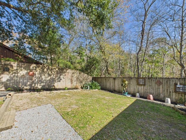 9605 Oakcrest Lane, Ocean Springs, MS 39564