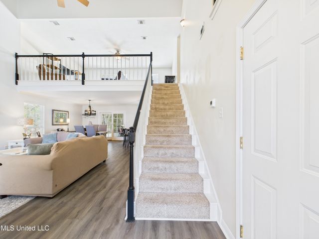 9605 Oakcrest Lane, Ocean Springs, MS 39564