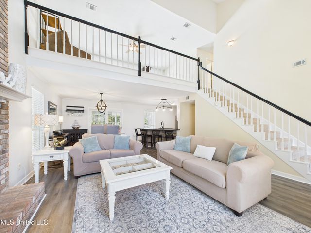 9605 Oakcrest Lane, Ocean Springs, MS 39564