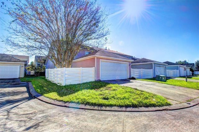 15850 E Park Court, Houston, TX 77082