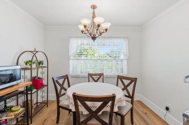 2438 E Santa Ana Avenue, Fresno, CA 93726