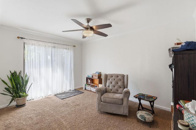 2438 E Santa Ana Avenue, Fresno, CA 93726