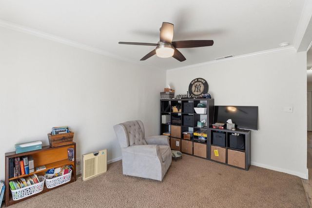 2438 E Santa Ana Avenue, Fresno, CA 93726