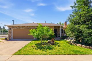 2438 E Santa Ana Avenue, Fresno, CA 93726