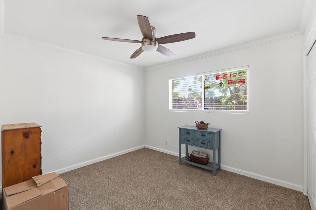 Image 21 of property listing at 2438 E Santa Ana Avenue, Fresno, CA 93726