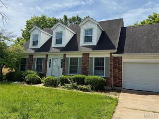 1978 Acorn Trail Drive, Florissant, MO 63031