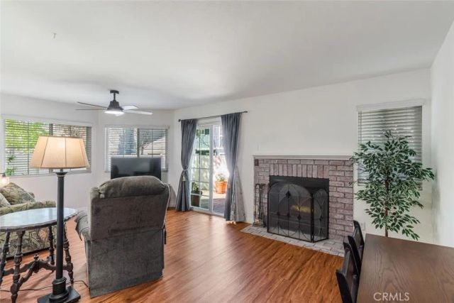 1878 Rory Lane 6, Simi Valley, CA 93063