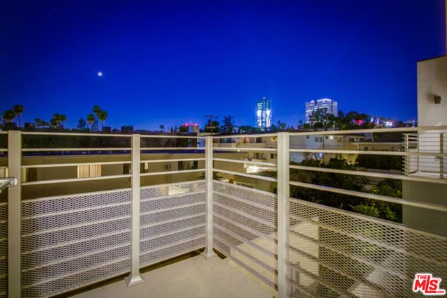 6119 Fountain Avenue, Los Angeles, CA 90028