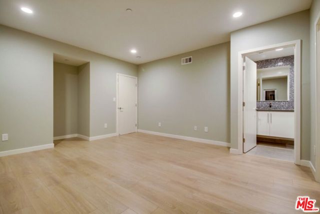 6119 Fountain Avenue, Los Angeles, CA 90028
