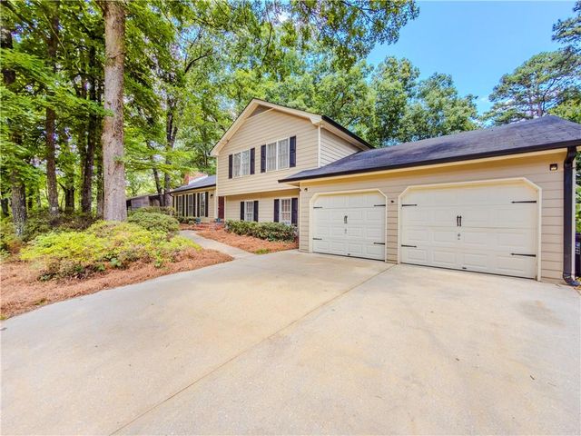 234 Devant Place SW, Lilburn, GA 30047
