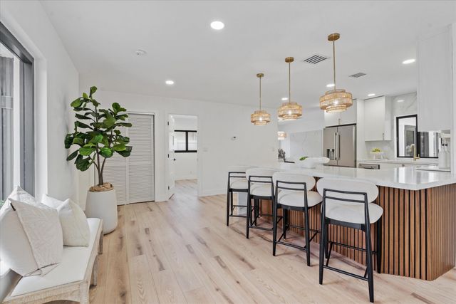4721 Bayview Drive, Fort Lauderdale, FL 33308