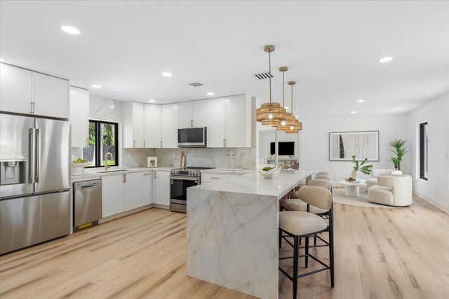 4721 Bayview Drive, Fort Lauderdale, FL 33308