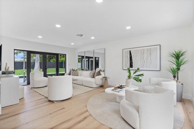 4721 Bayview Drive, Fort Lauderdale, FL 33308