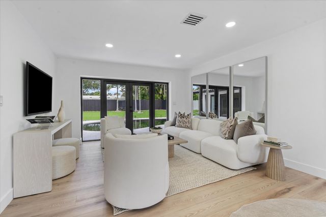 4721 Bayview Drive, Fort Lauderdale, FL 33308
