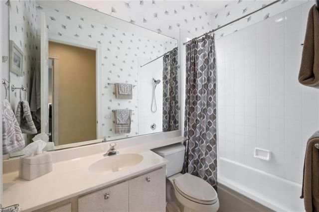 3232 Benicia CT, Naples, FL 34109