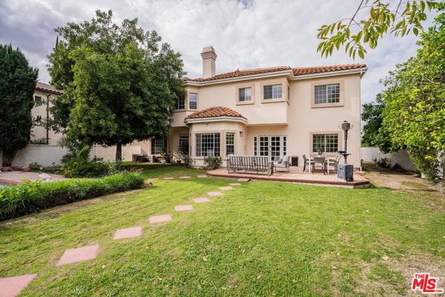 5706 Corbin Avenue, Tarzana (los Angeles), CA 91356