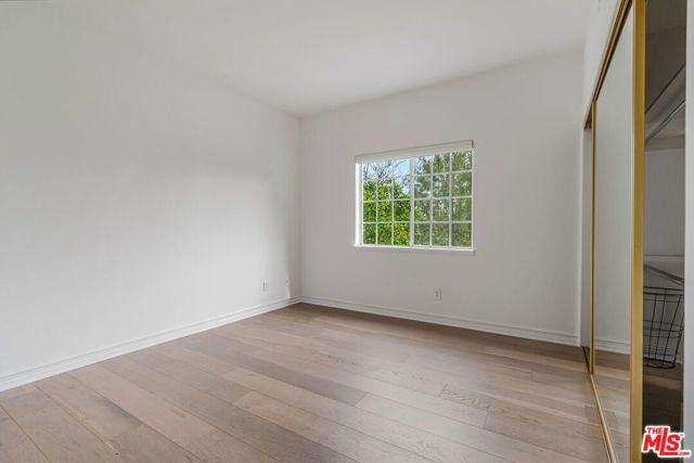 5706 Corbin Avenue, Tarzana (los Angeles), CA 91356