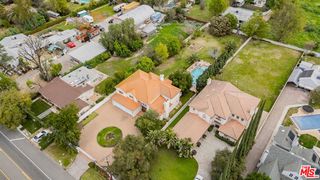 5706 Corbin Avenue, Tarzana (los Angeles), CA 91356