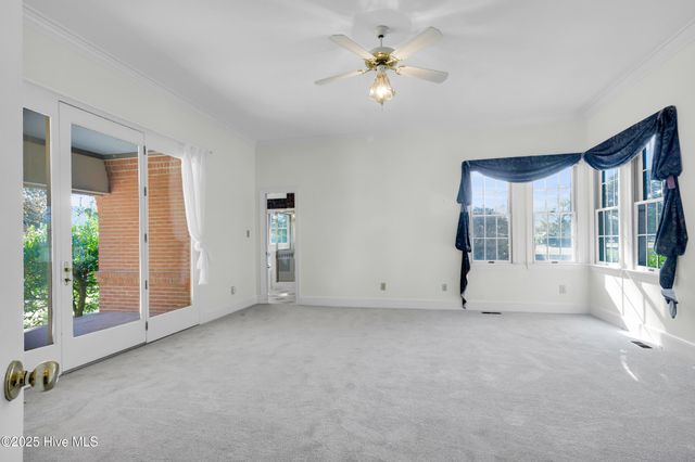 6001 Club House Drive, New Bern, NC 28562