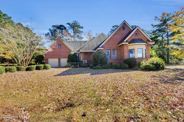 6001 Club House Drive, New Bern, NC 28562