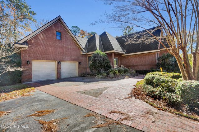 6001 Club House Drive, New Bern, NC 28562