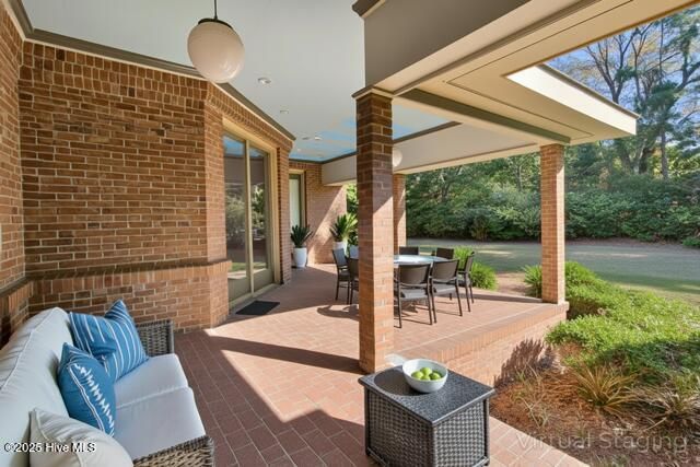 6001 Club House Drive, New Bern, NC 28562