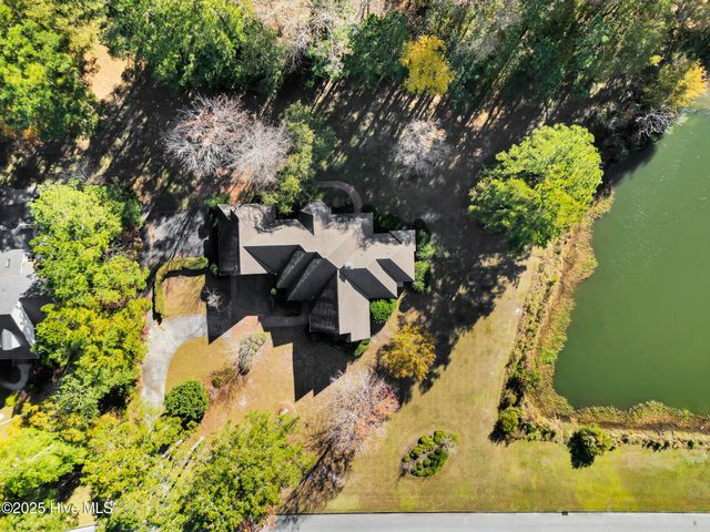 6001 Club House Drive, New Bern, NC 28562