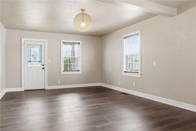 172 Haven DR, Norfolk, VA 23503