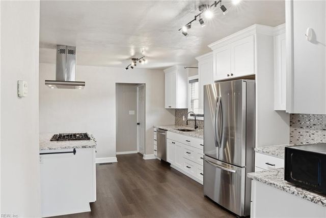 172 Haven DR, Norfolk, VA 23503