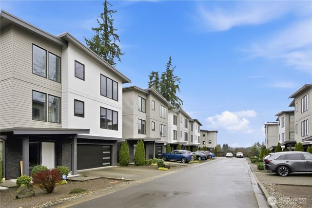 12129 NE 109th Way, Kirkland, WA 98033