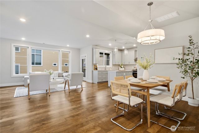 12129 NE 109th Way, Kirkland, WA 98033